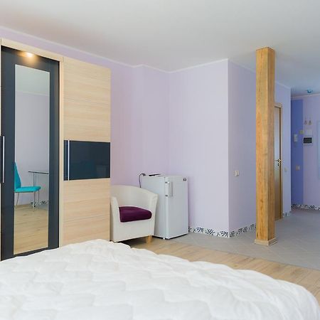 Ecolive Aparthotel Riga Extérieur photo